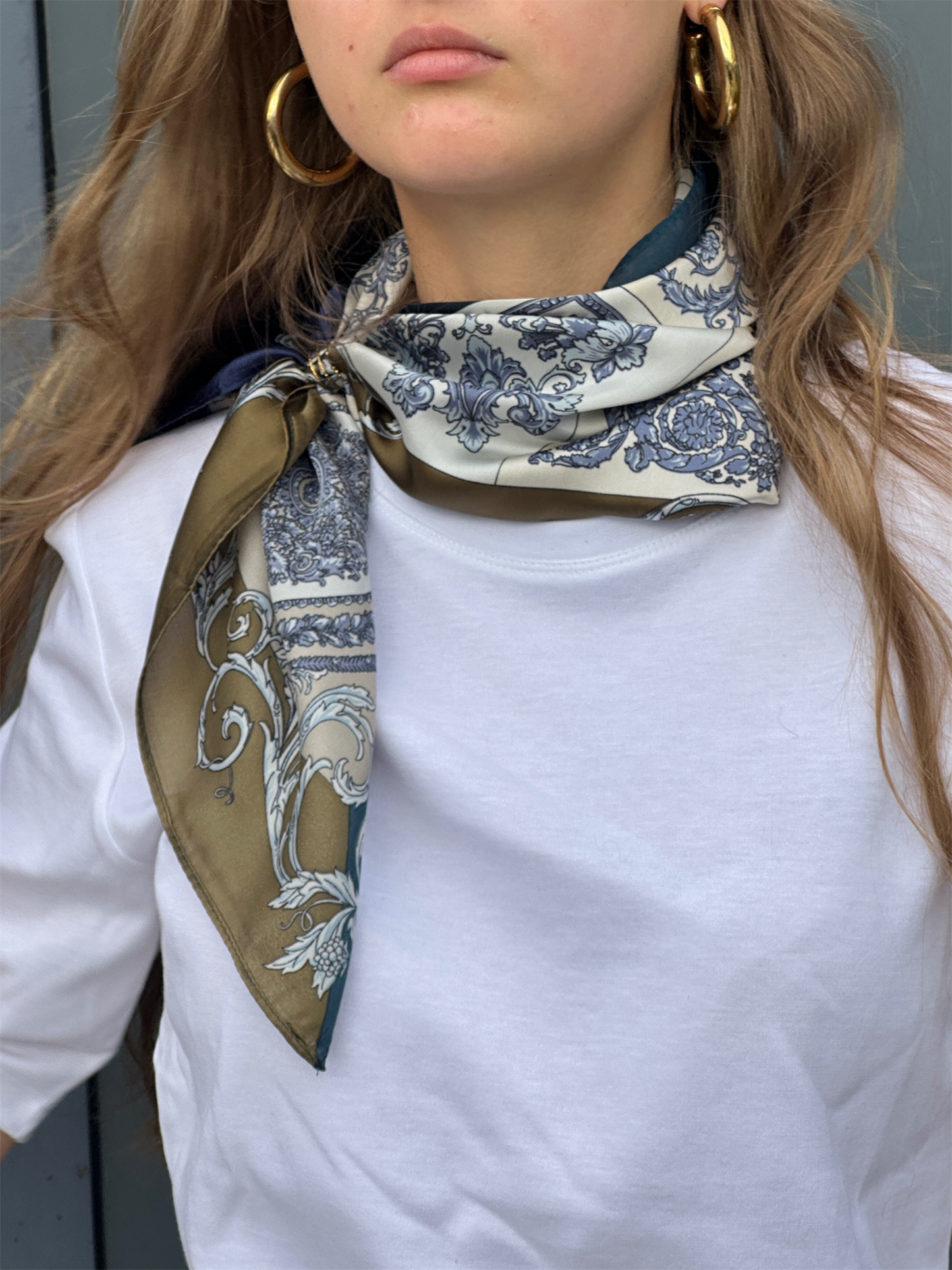 Skjerf 70x70cm - Lyseblå