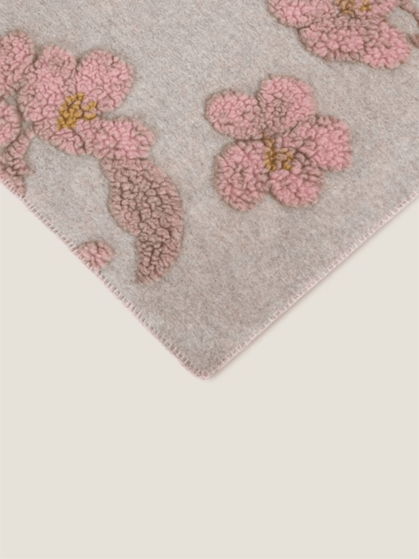 Pledd - Magnolia 150x190 Boiled Wool - at home