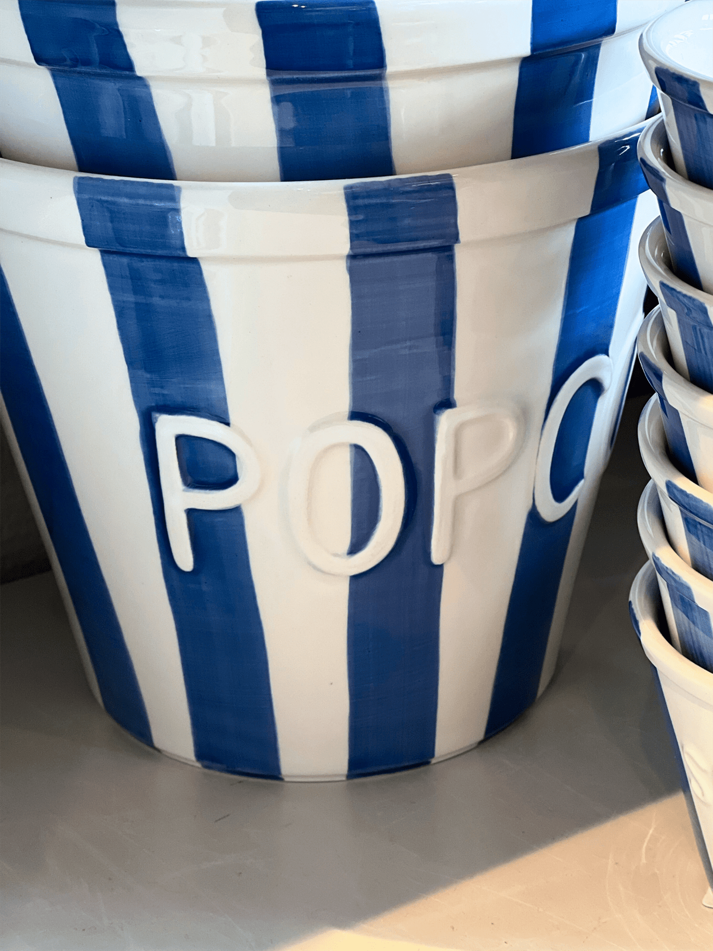 Popcornskål - Blue Stripes Med Hvit Tekst - at home