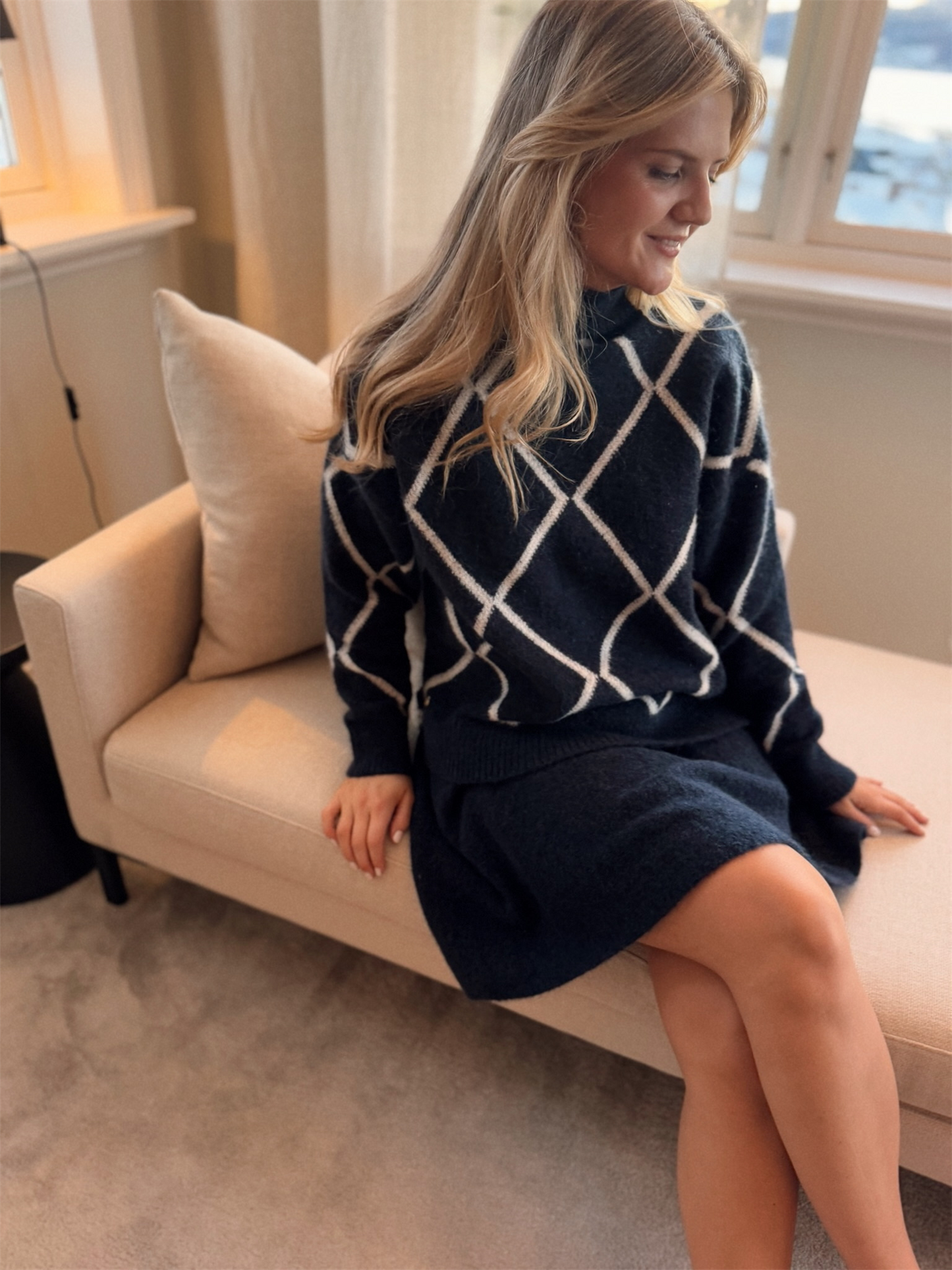 Betty Short Skirt - Navy