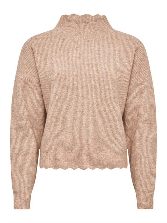 Ada Pullover - Praline Beige - at home