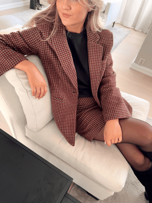 Blazer Check - Burgundy - at home