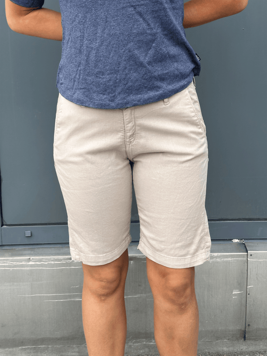Bobby Hybride Shorts - Ecru - at home