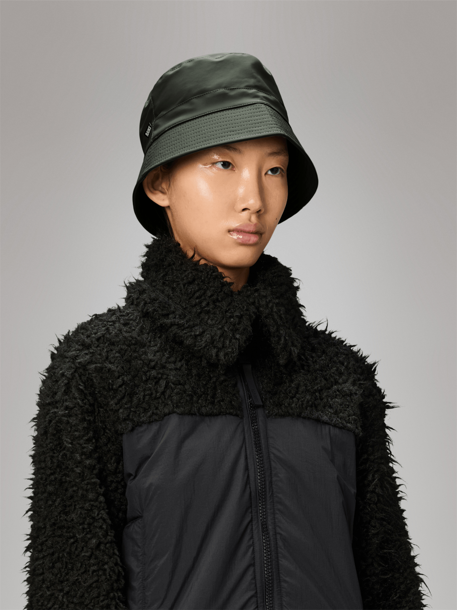 Bucket Hat W2 - Green - at home