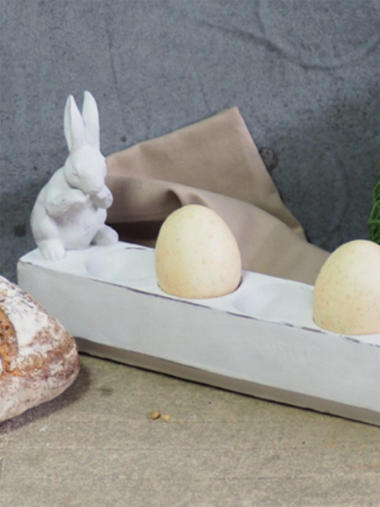Kanin Egg Holder