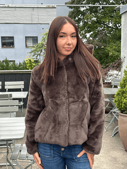 Charlie Fake Fur Jacket - Brown - at home