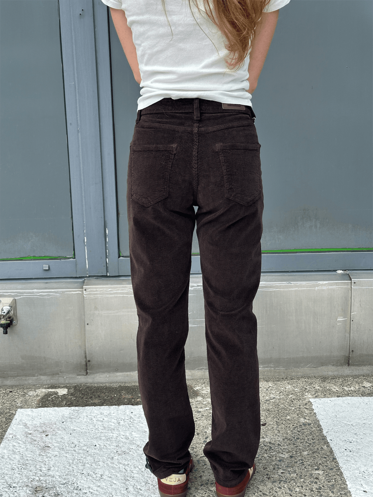 Dan Cord Jeans - Ebene - at home