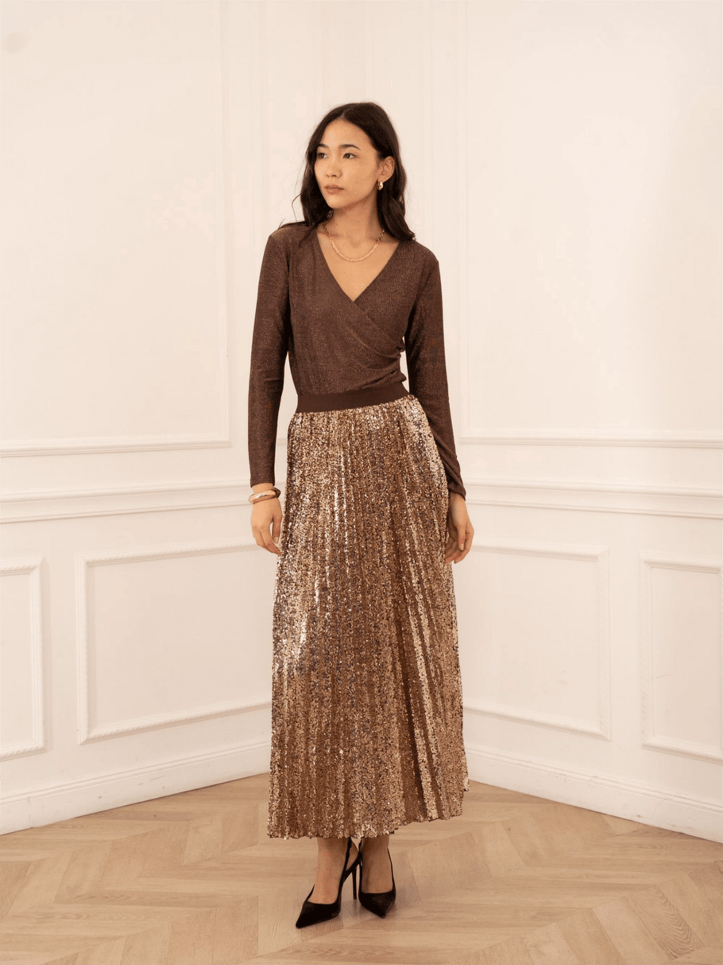 Diana Sequin Skirt - Choco - at home
