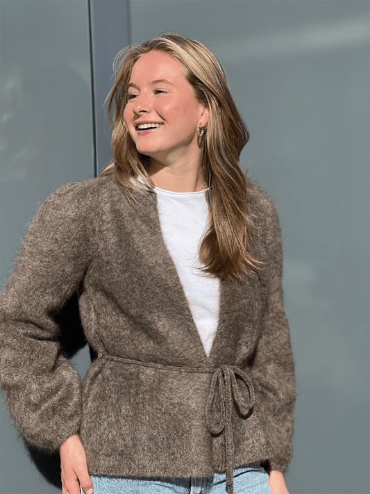 Fredrikke Chunky Cardigan - Brown - at home