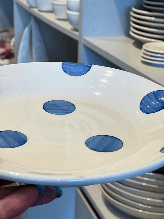 Frokosttallerken 22cm Capri - Blå Prikker - at home