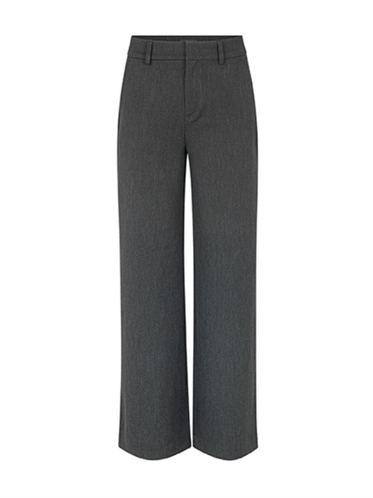 Gennie Pant - Black - at home