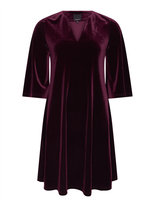 Hedvig Dress - Burgundy - at home