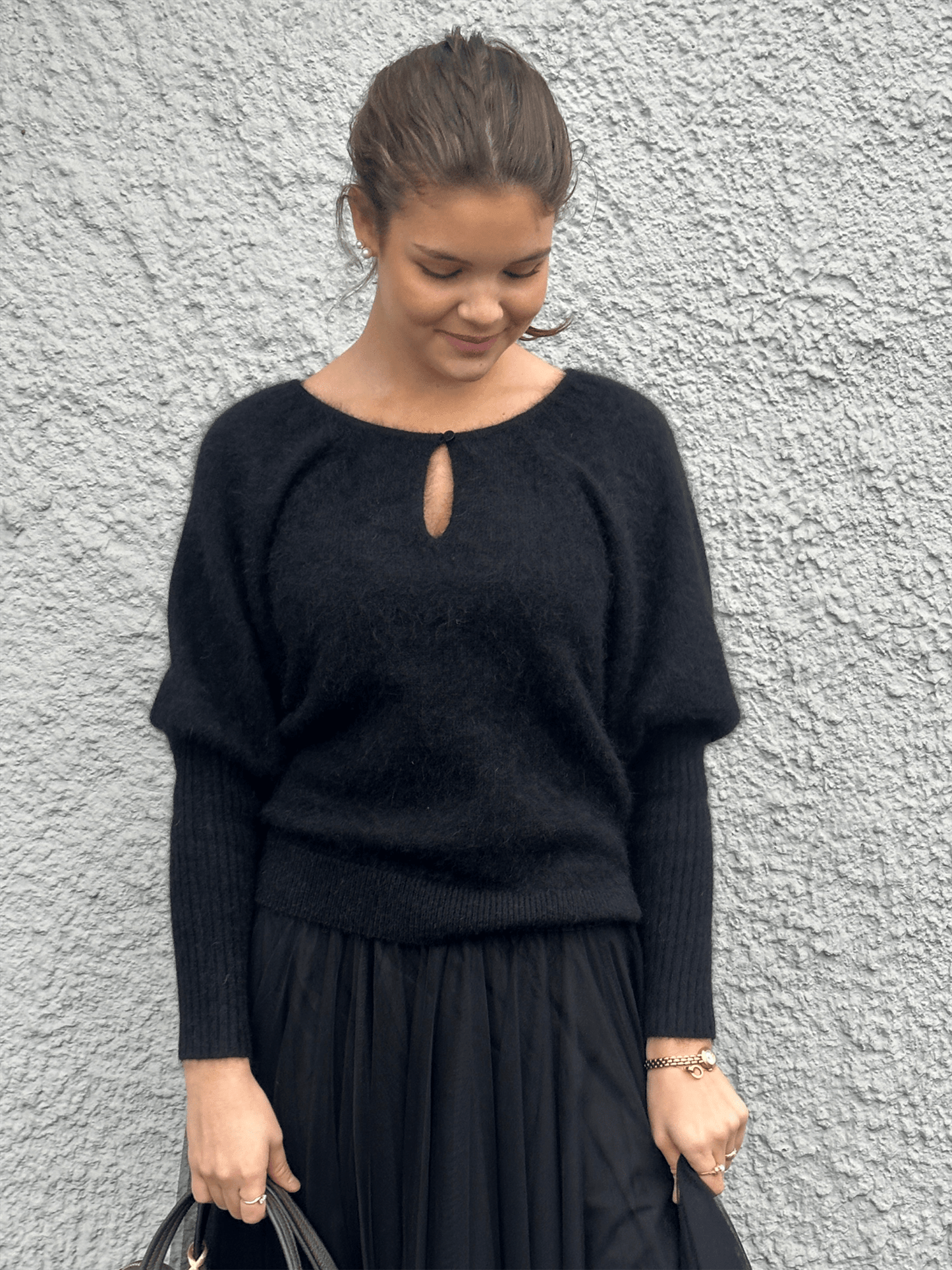 Honey Pullover - Black - at home