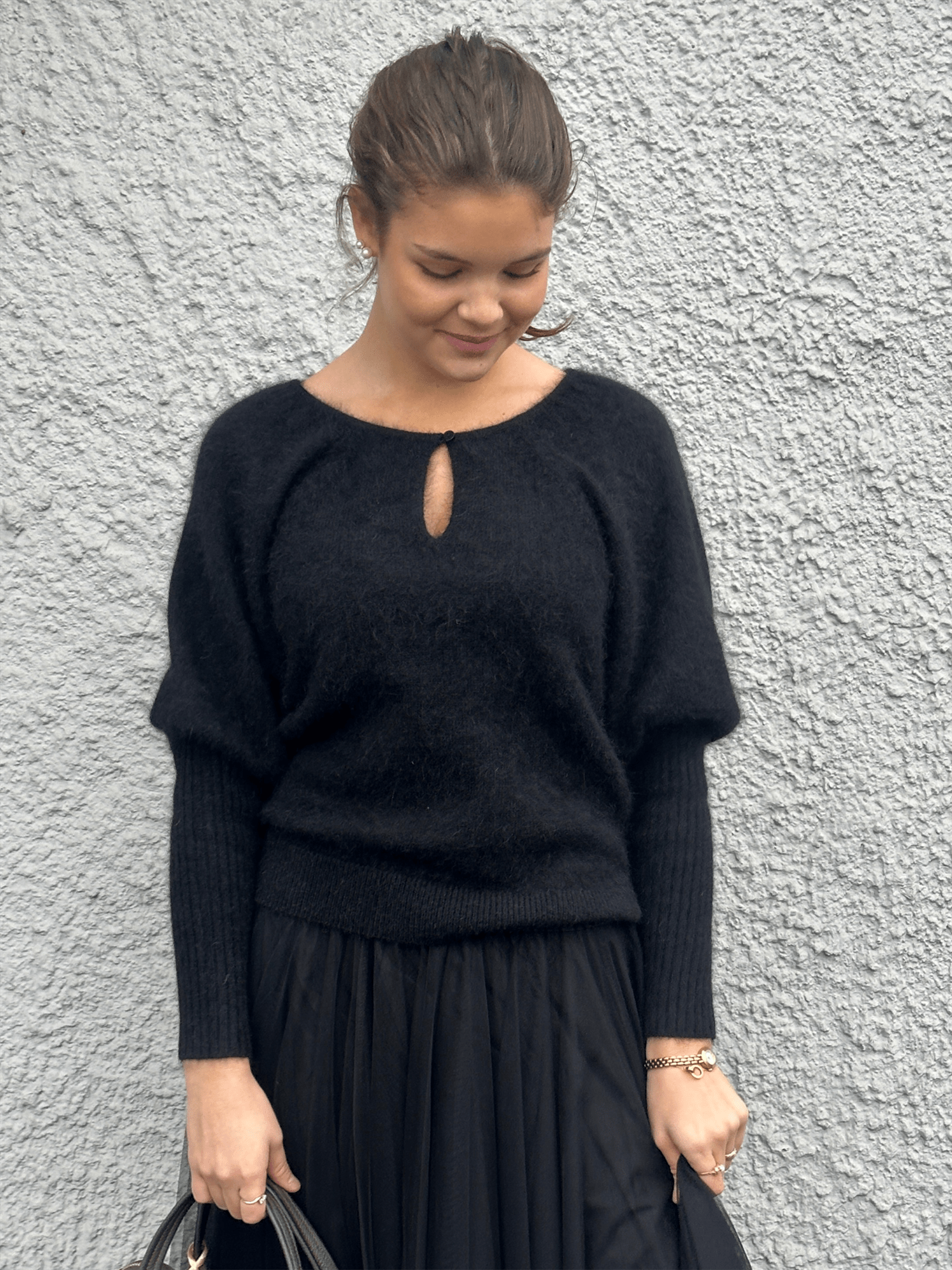 Honey Pullover - Black - at home