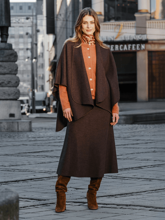 Ine Skirt - Brown - at home