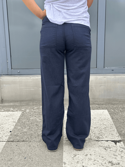 Isor Hybride Linbukse - Navy - at home