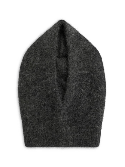 Kajsa Chunky Balaclava - Charcoal - at home
