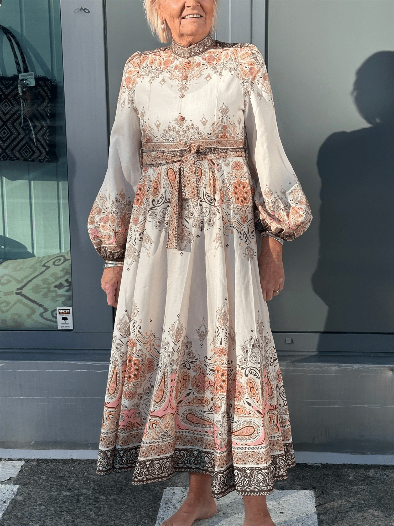 Kjole Louise - Beige - at home