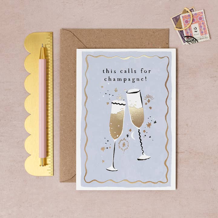Kort 10.5x15cm - This Calls For Champagne - at home