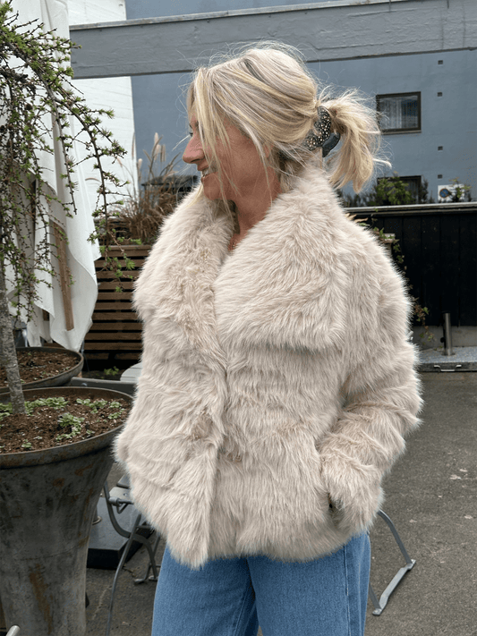 Large collar faux fur jacket - Beige - at home