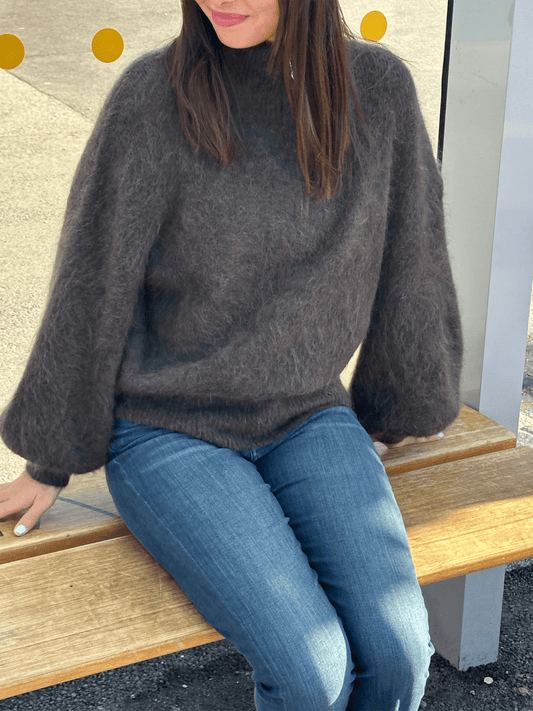 Li Chunky Sweater - Dark Brown - at home