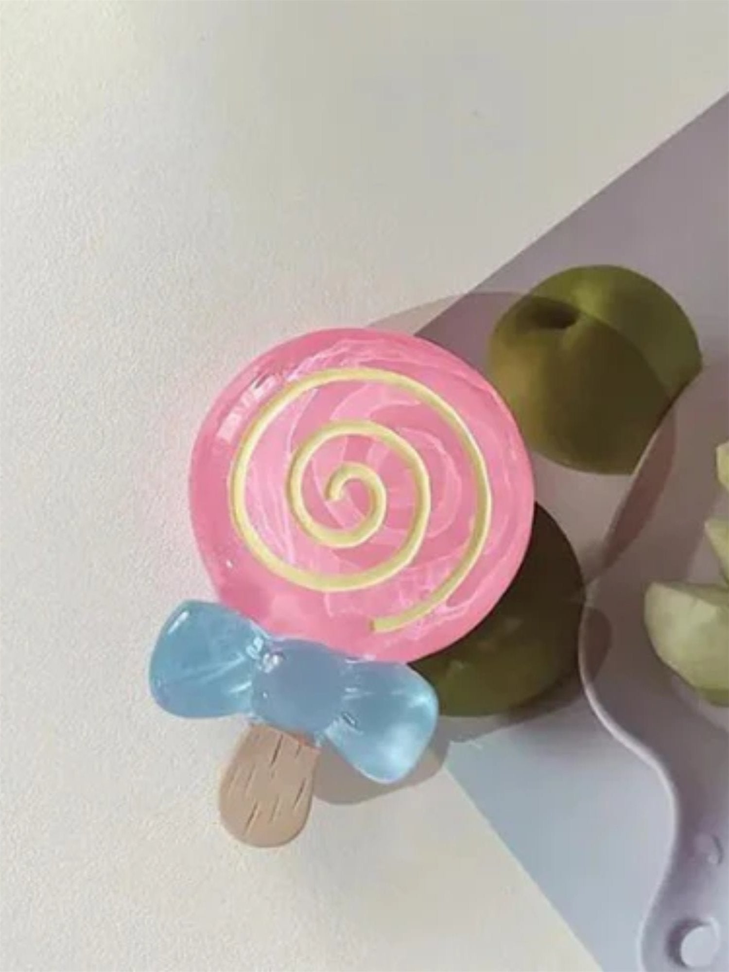 Popsocket - Pink Lollipop - at home