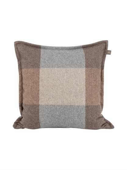 Putetrekk - Ulundi Store Ruter 50x50 - at home