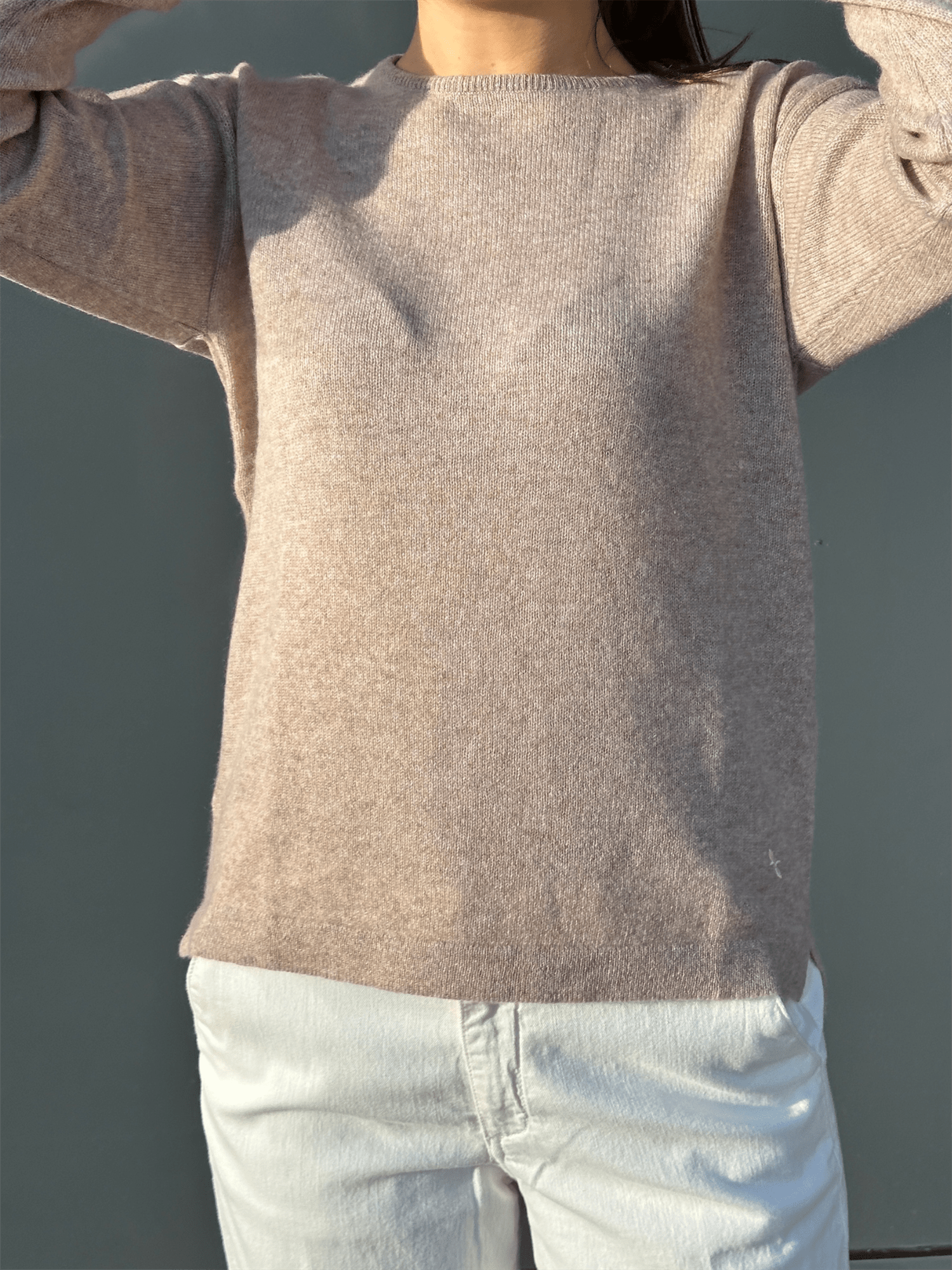 Selina Pure Cashmere Pullover - Nougat Melange - at home
