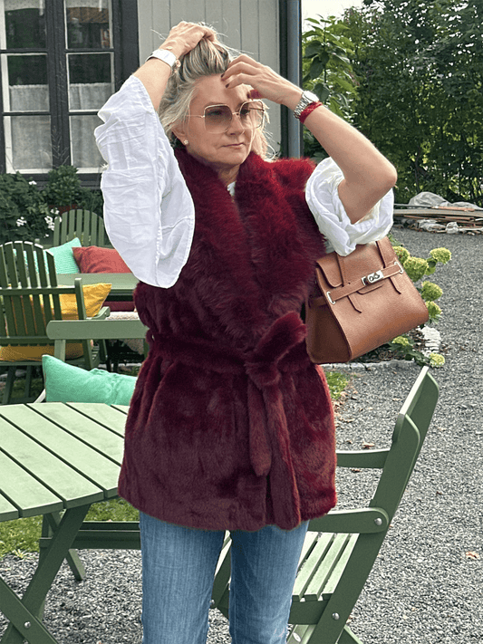Sleeveless Faux Fur Lapel Collar Jacket - Bordeaux - at home