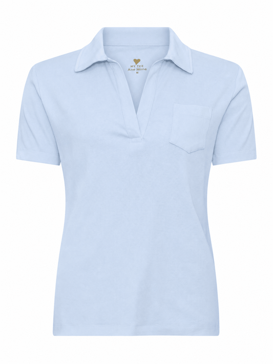 Sporty Top - Light Blue - at home