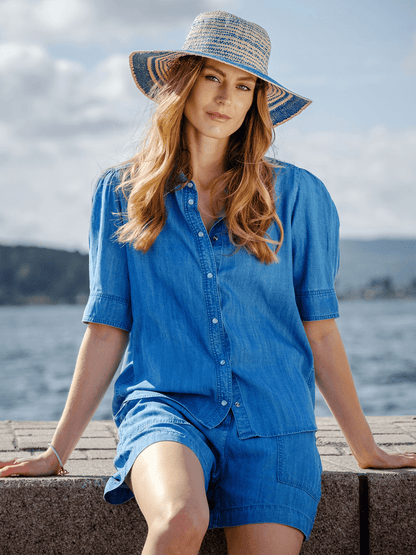 Summer Shorts - Navy - at home