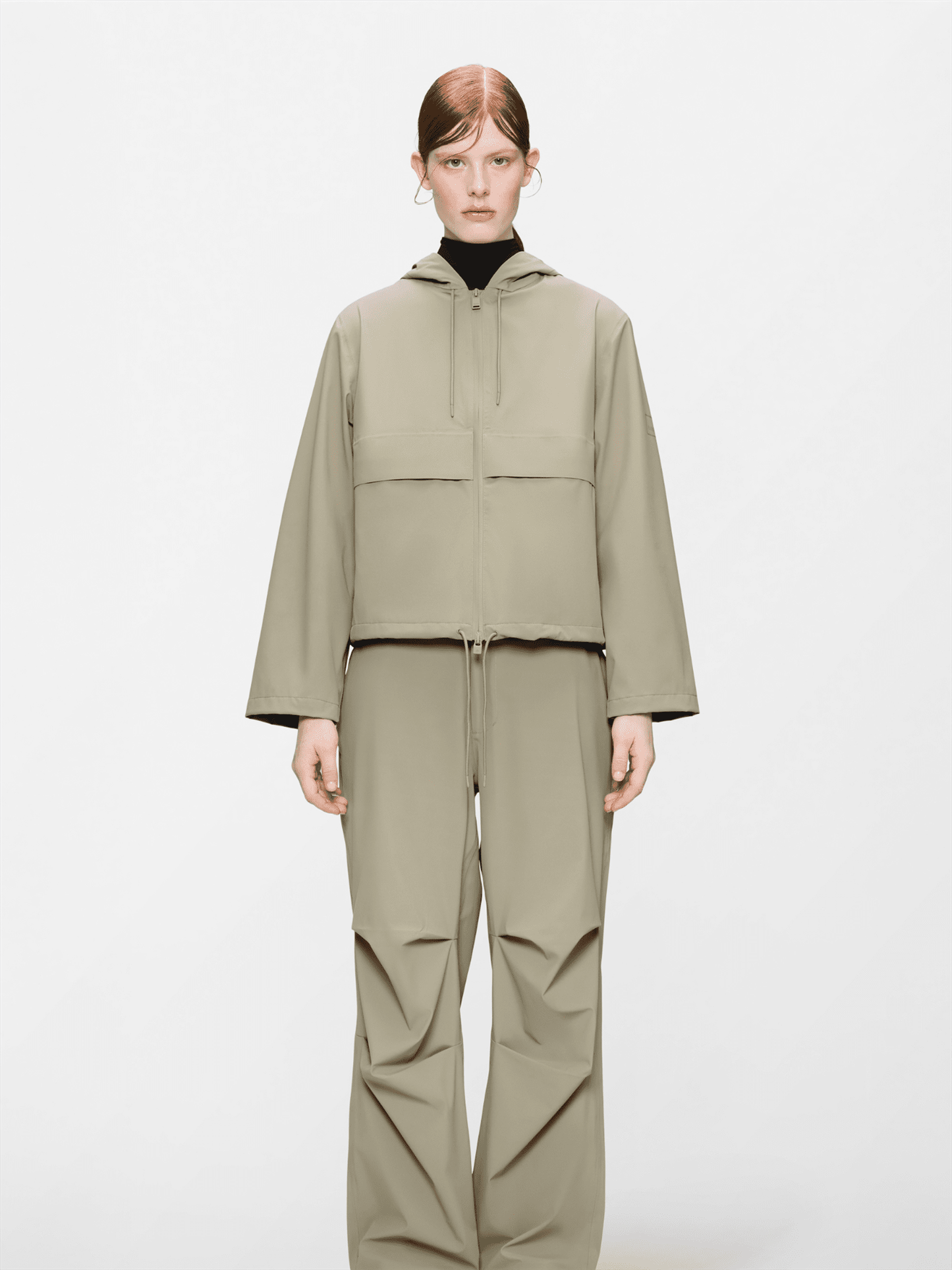 Suva Hardshell Short String W Jacket W3 - Beige - at home