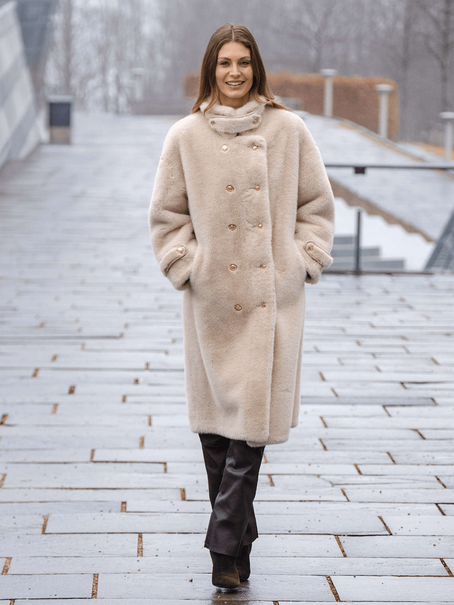 Teddy Coat - Off-White - at home