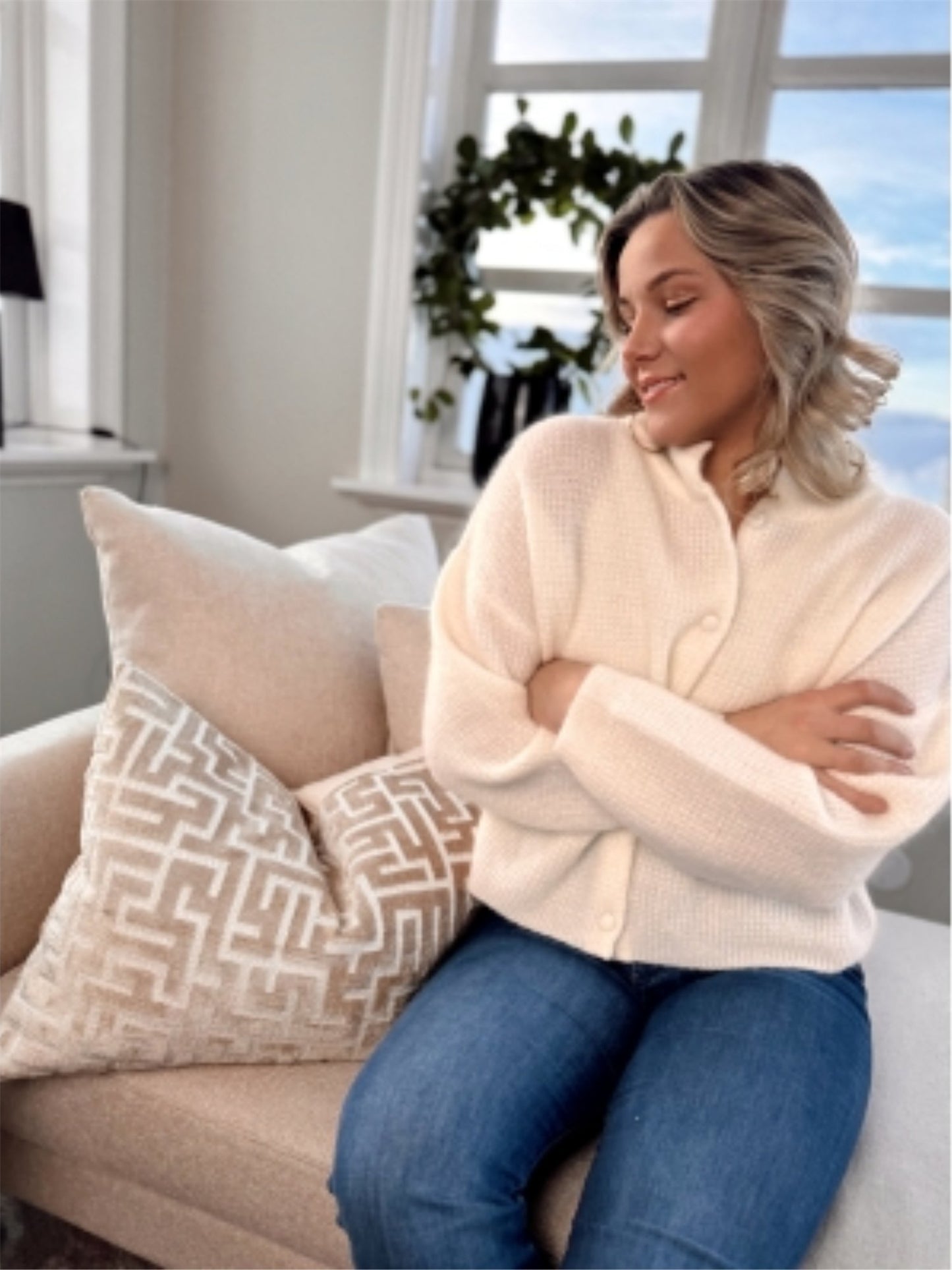 Tessa Cardigan - Ivory - at home