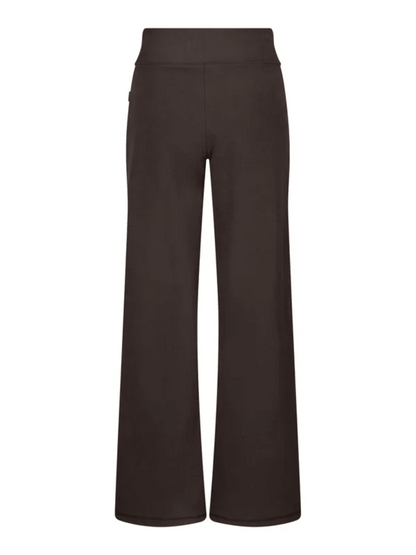 Tilly Pants Wide - Dark Brown - at home