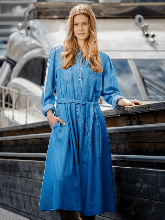 Trine Dress - Navy - at home