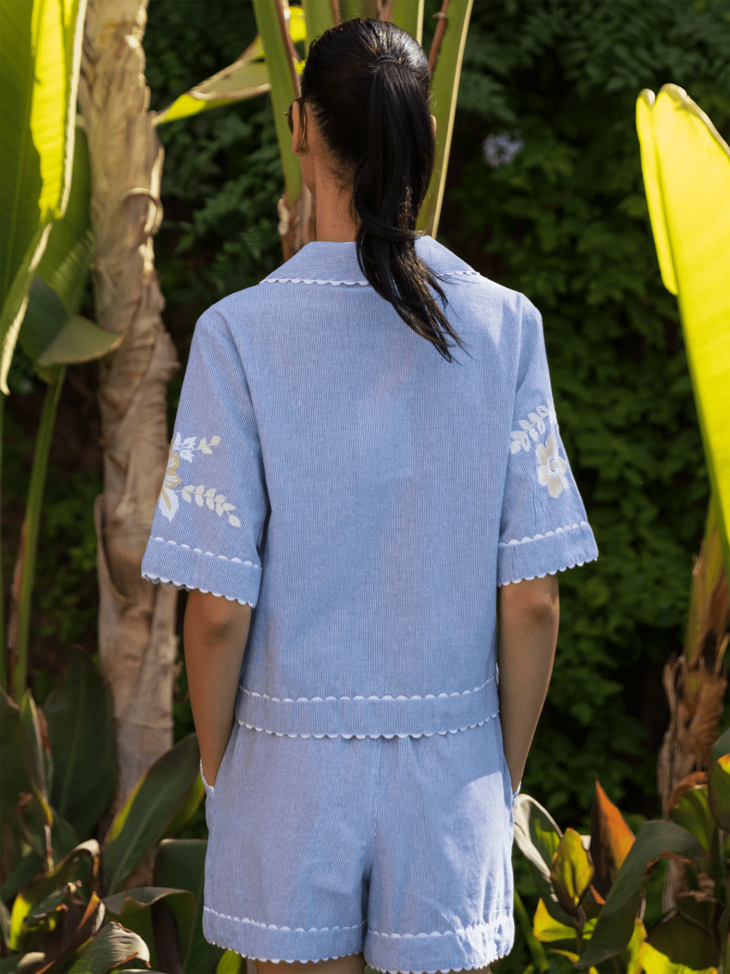 Tulip Shorts - Blue - at home